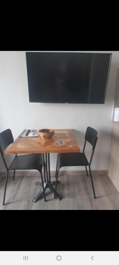 Casas del Cerro Casas Rurales Maribel - Complejo Moradas Del Cerro 1 - Suites Con Jacuzzi En Alcala Del Jucar מראה חיצוני תמונה