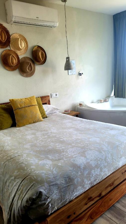Casas del Cerro Casas Rurales Maribel - Complejo Moradas Del Cerro 1 - Suites Con Jacuzzi En Alcala Del Jucar מראה חיצוני תמונה