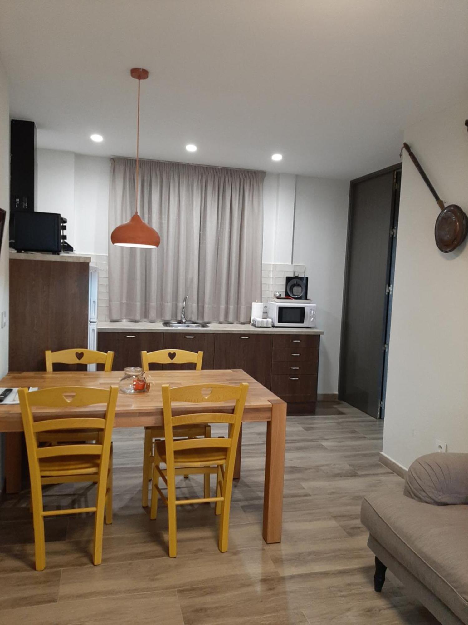 Casas del Cerro Casas Rurales Maribel - Complejo Moradas Del Cerro 1 - Suites Con Jacuzzi En Alcala Del Jucar חדר תמונה